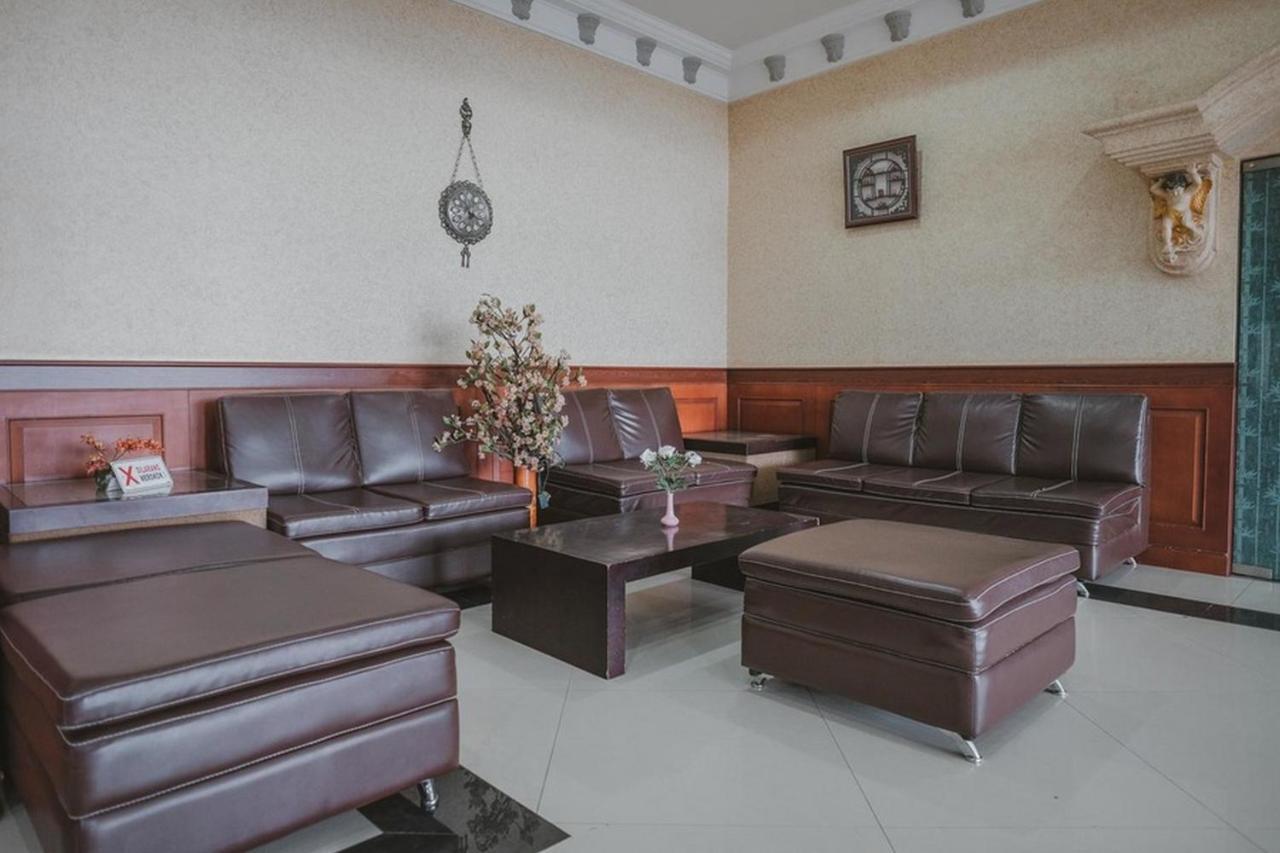 Reddoorz Premium @ Jalan Pal 10 Jambi Exterior foto