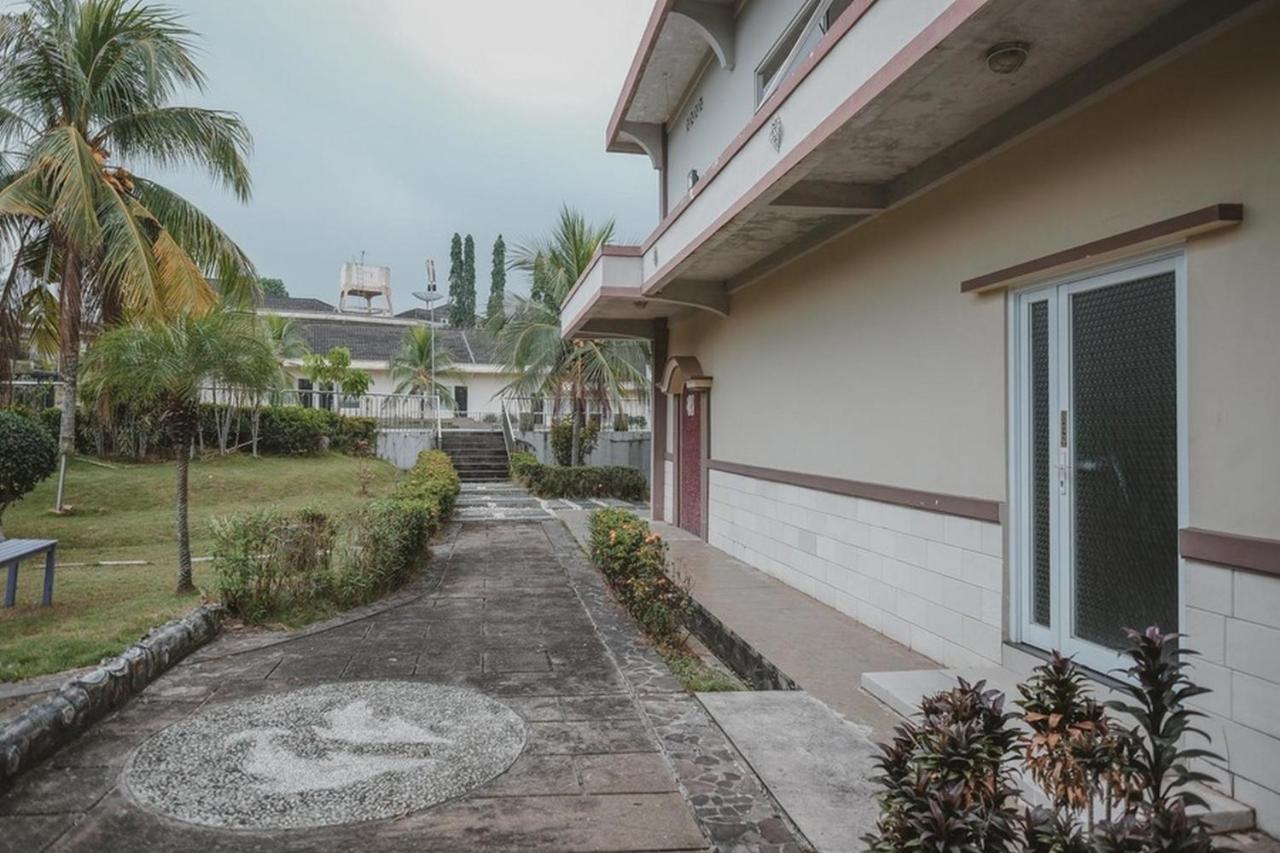 Reddoorz Premium @ Jalan Pal 10 Jambi Exterior foto