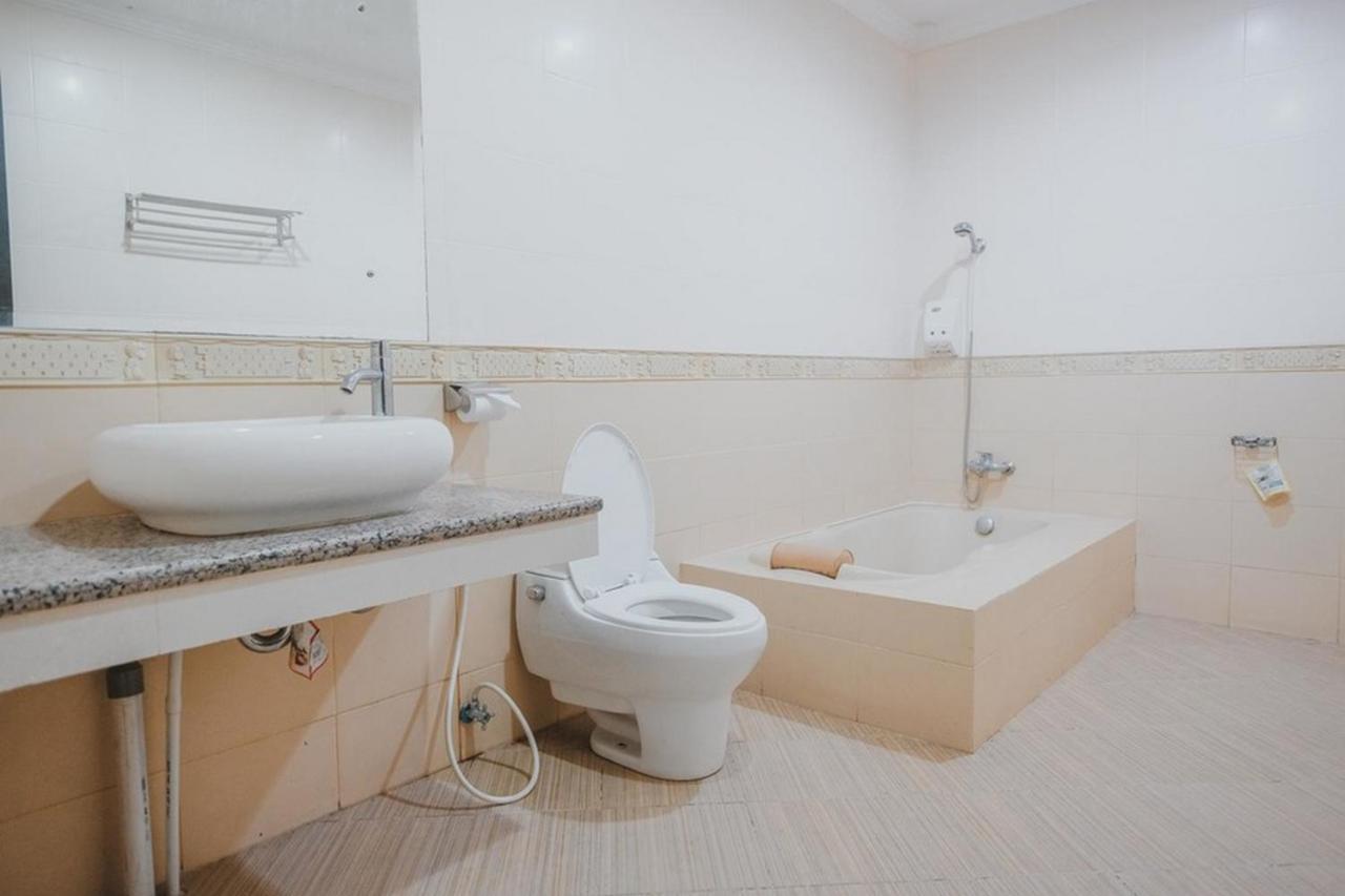 Reddoorz Premium @ Jalan Pal 10 Jambi Exterior foto