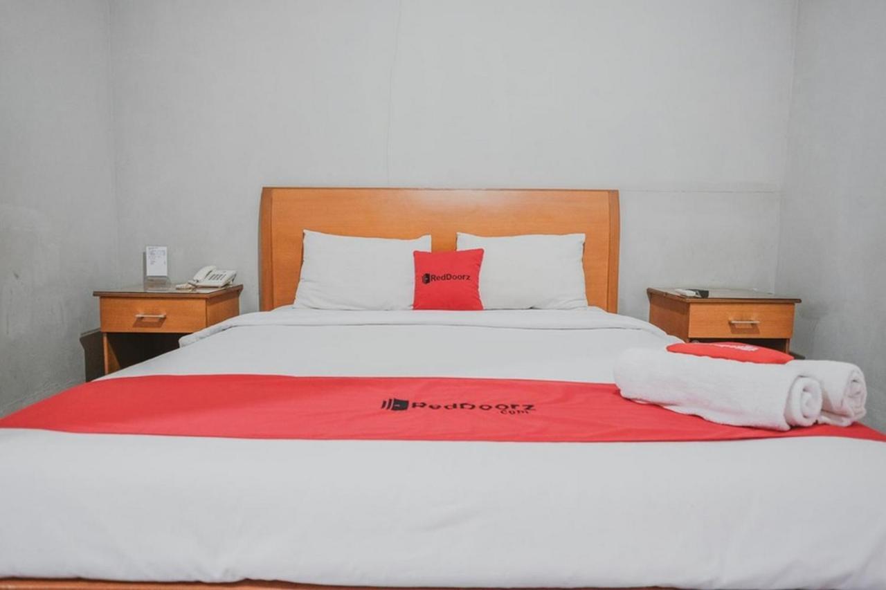 Reddoorz Premium @ Jalan Pal 10 Jambi Exterior foto